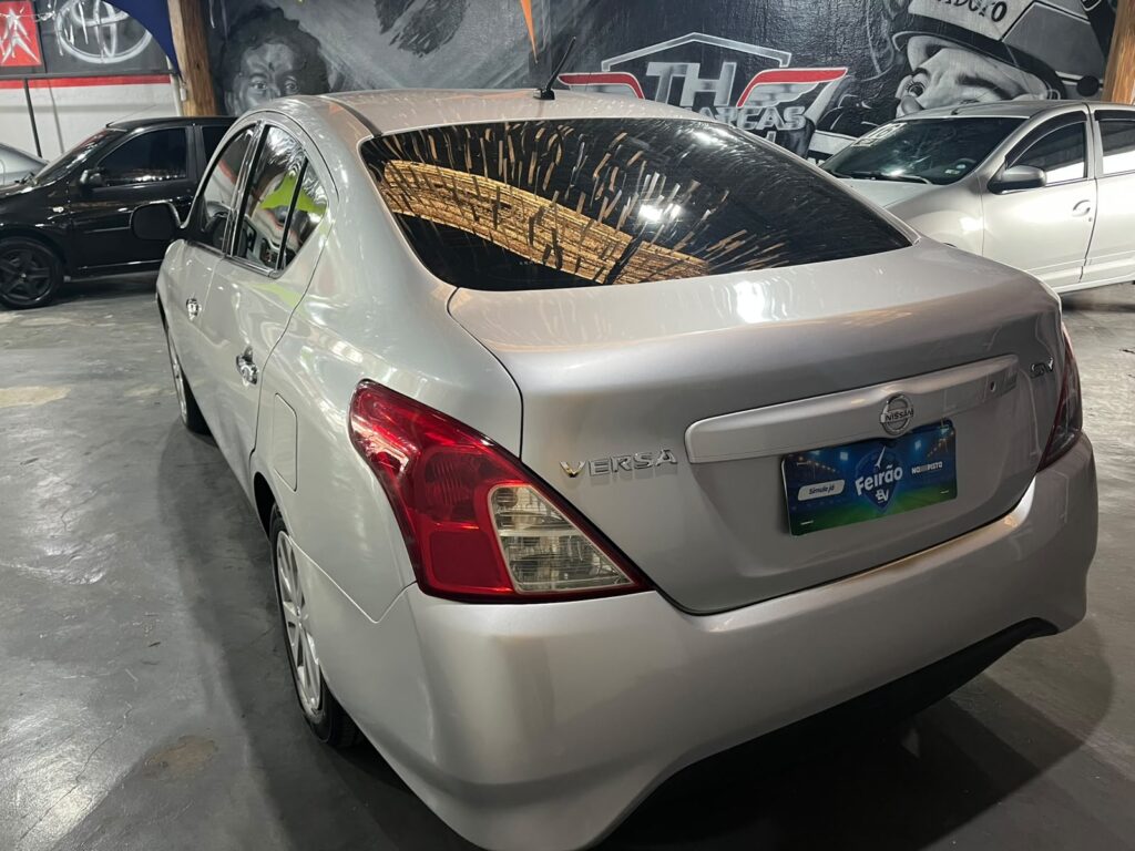 Nissan Versa